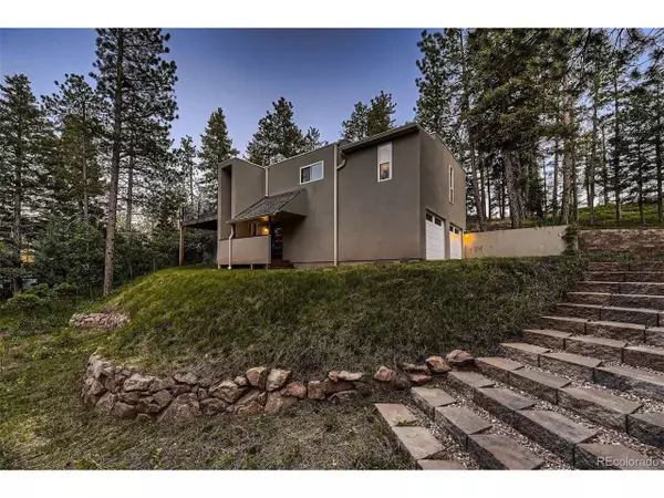 6100 Apache Dr, Larkspur, CO 80118