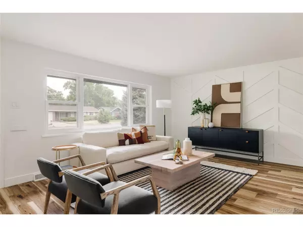 Denver, CO 80246,812 S Holly St