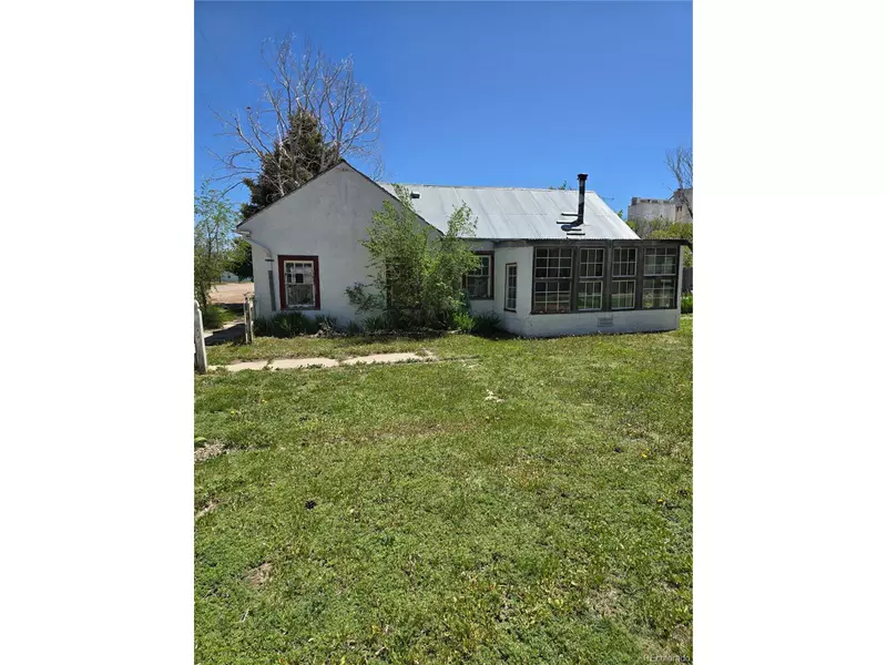 714 Front St, Arriba, CO 80804