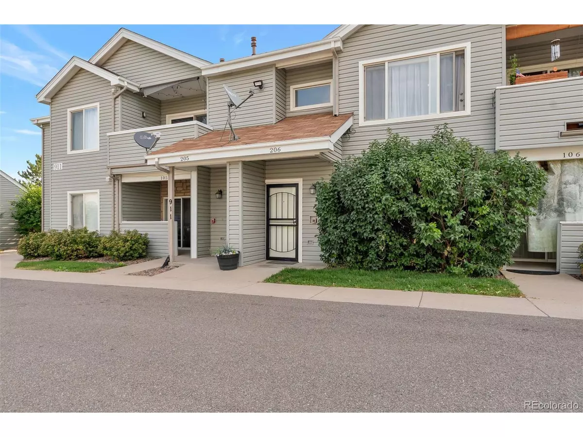 Aurora, CO 80017,911 S Zeno Way #206