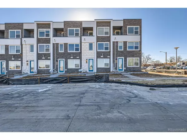 376 Geneva St, Aurora, CO 80010