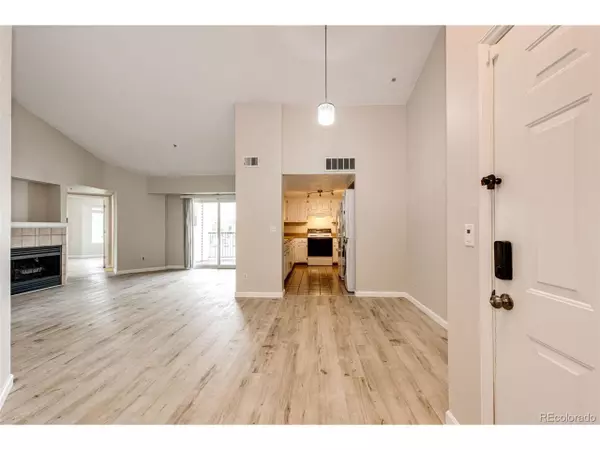 Littleton, CO 80127,12233 W Cross Dr #307