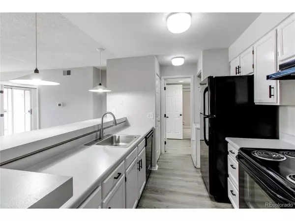 Littleton, CO 80123,4899 S Dudley St #15B