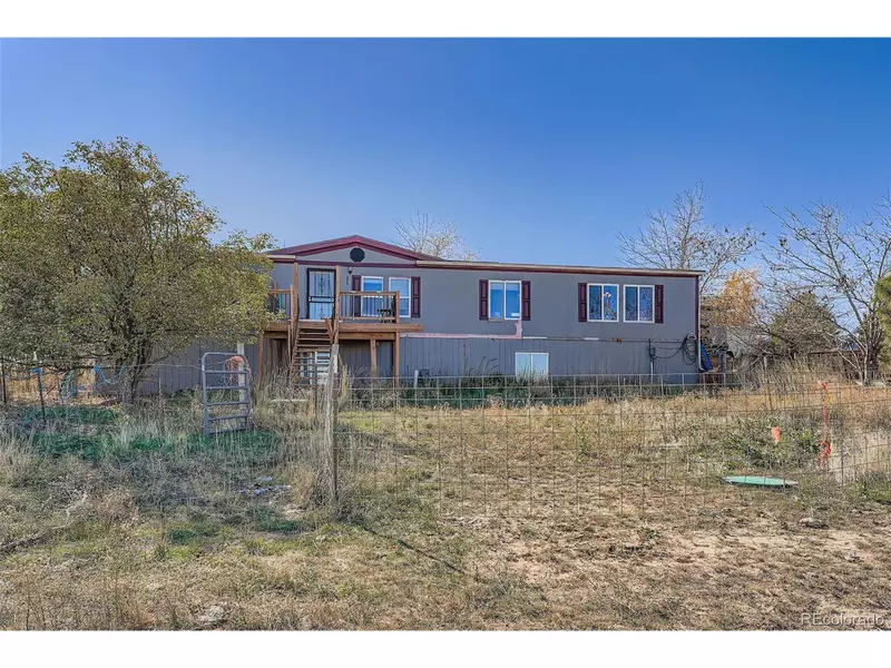 1050 S Dutch Valley Rd, Bennett, CO 80102