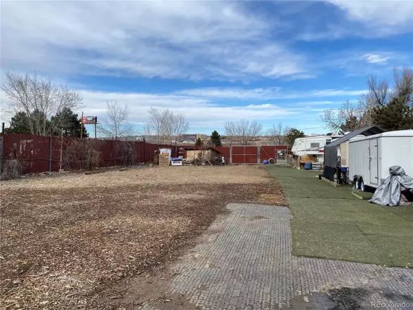 2870 W 67th Pl, Denver, CO 80221