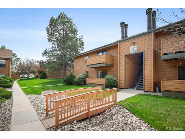 Lakewood, CO 80227,3335 S Ammons St #6-102