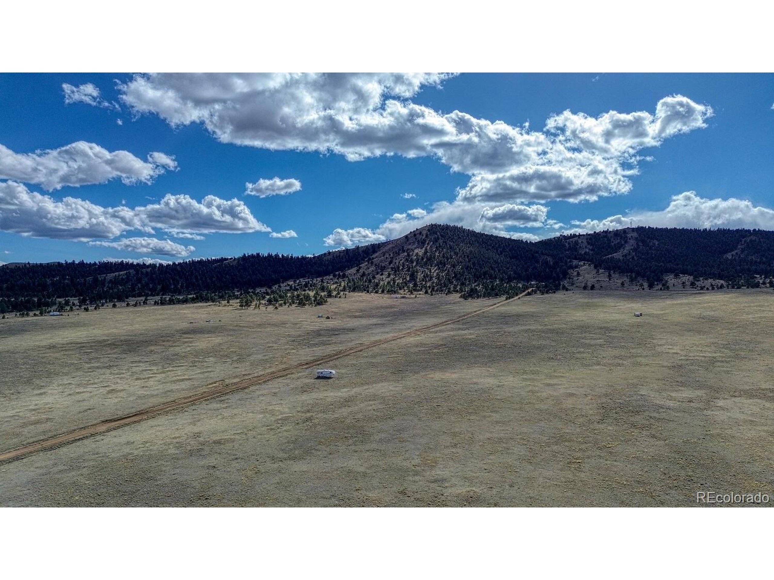 Hartsel, CO 80449,389 Park Rd