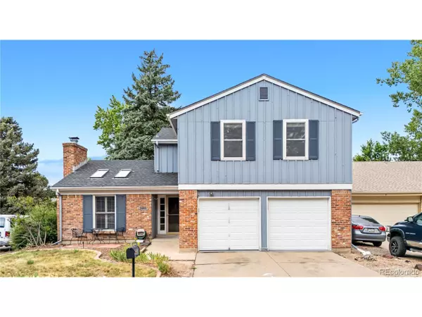 2889 S Newark Pl, Aurora, CO 80014