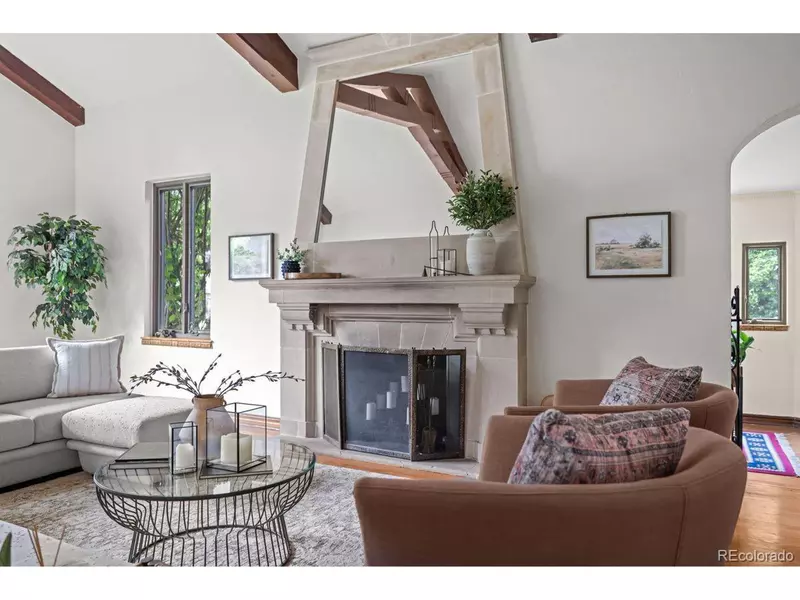 6 Ivy Ln, Denver, CO 80220