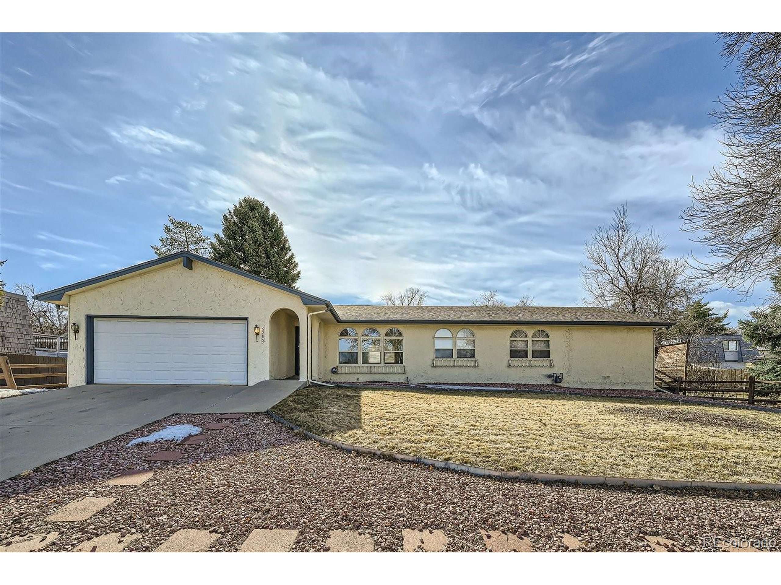 6285 S Oneida Way,  Centennial,  CO 80111