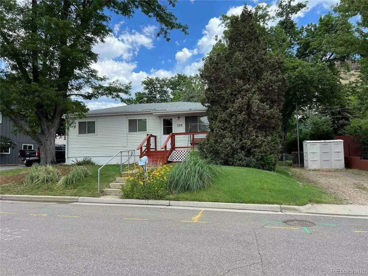 Golden, CO 80403,220 Lily Ln
