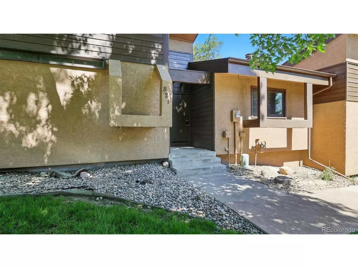 Colorado Springs, CO 80919,821 Pebblewood Dr
