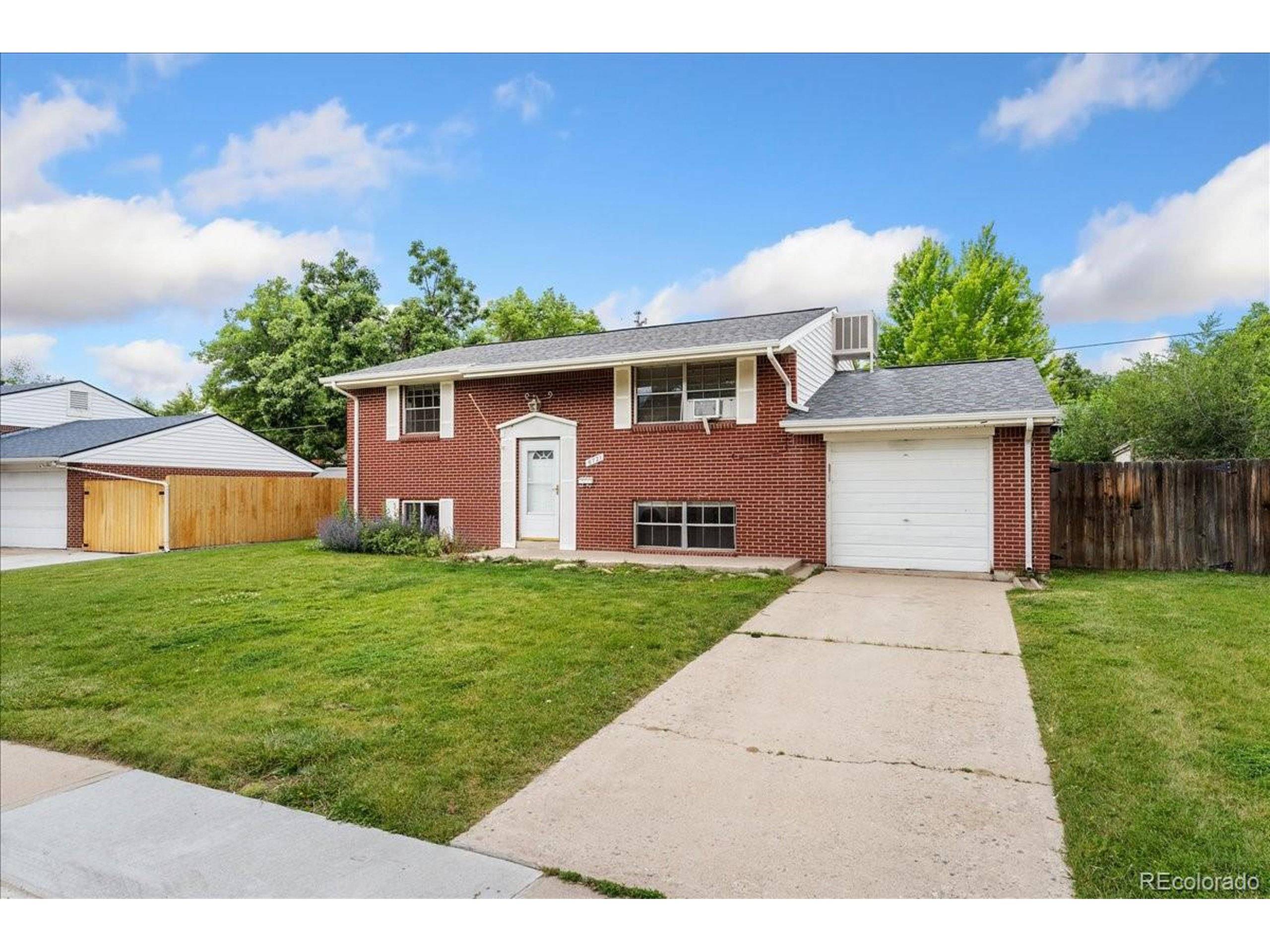 6721 Quay Ct, Arvada, CO 80003