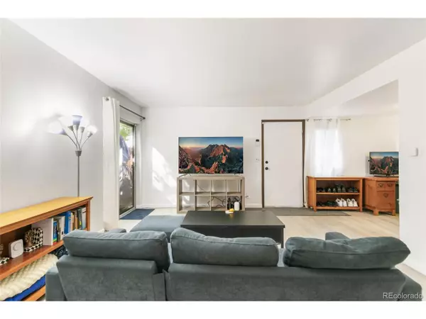 Aurora, CO 80247,9901 E Evans Ave #13B