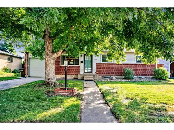 3084 S Zurich Ct, Denver, CO 80236