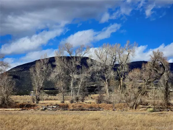 1864 River Island Dr, South Fork, CO 81154