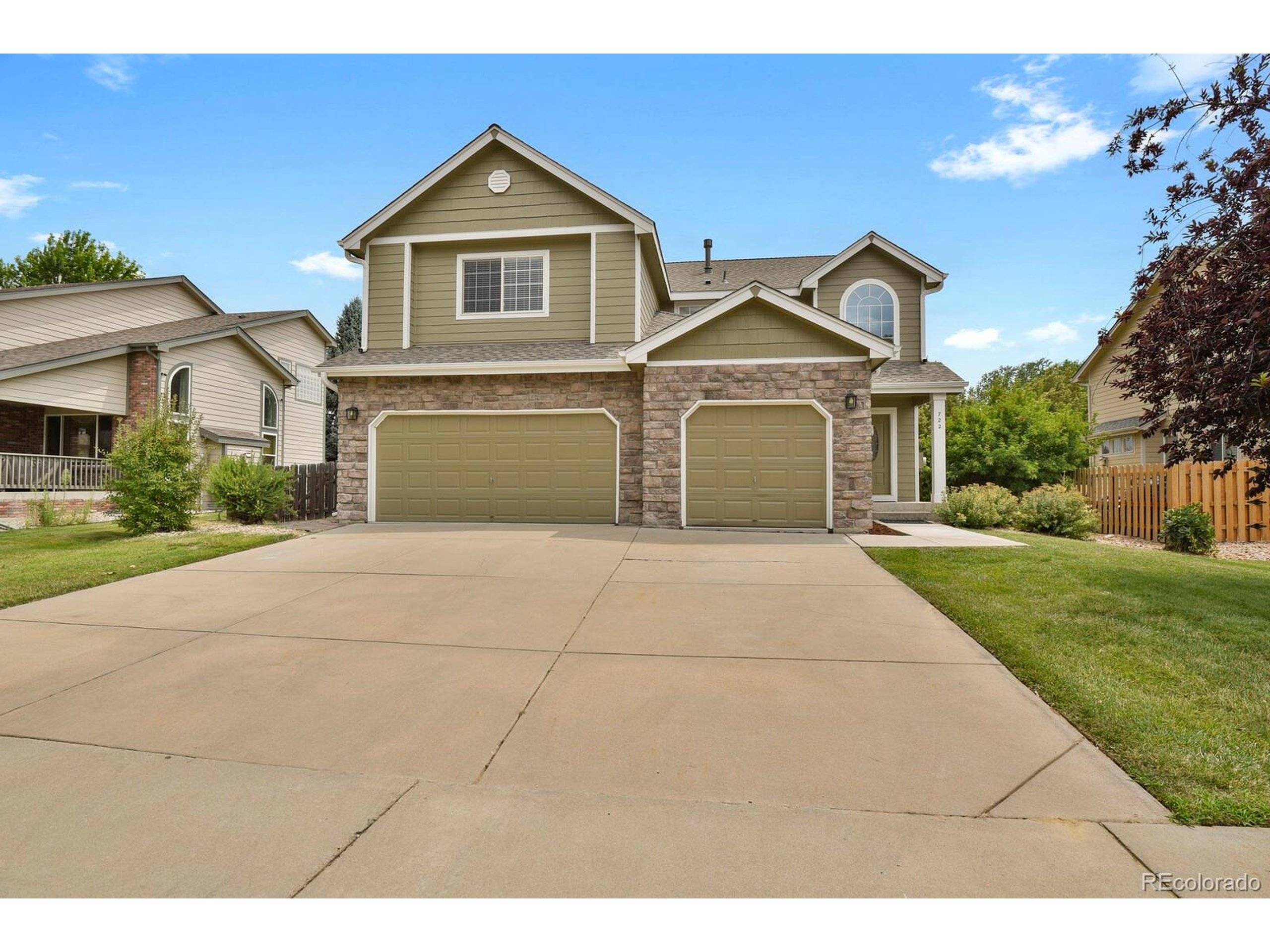 Longmont, CO 80504,722 Ridge Creek Ct