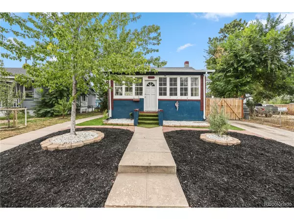 1561 Clinton St, Aurora, CO 80010
