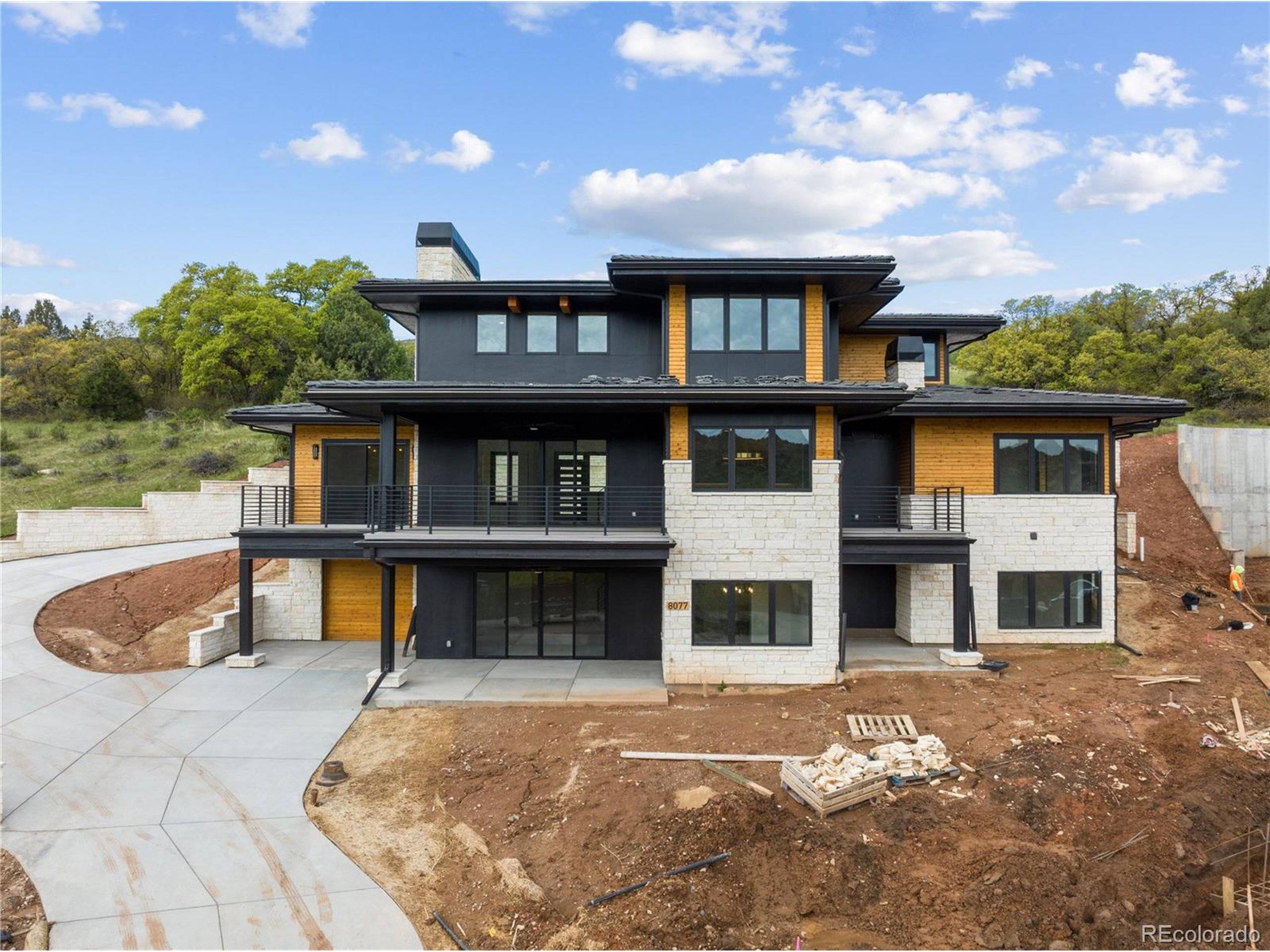 8077 Raphael Ln, Littleton, CO 80125
