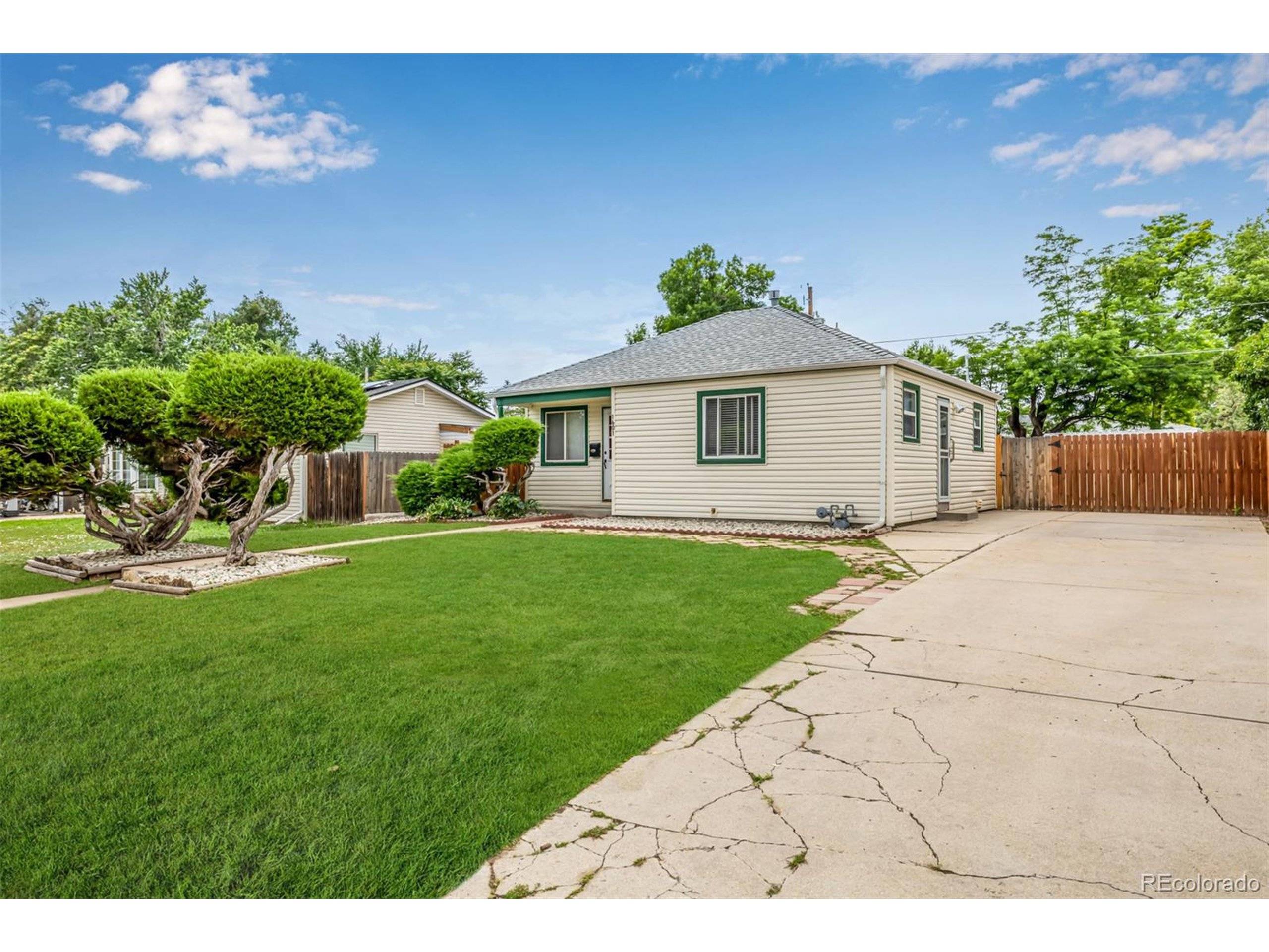 Denver, CO 80219,1601 S Yates St