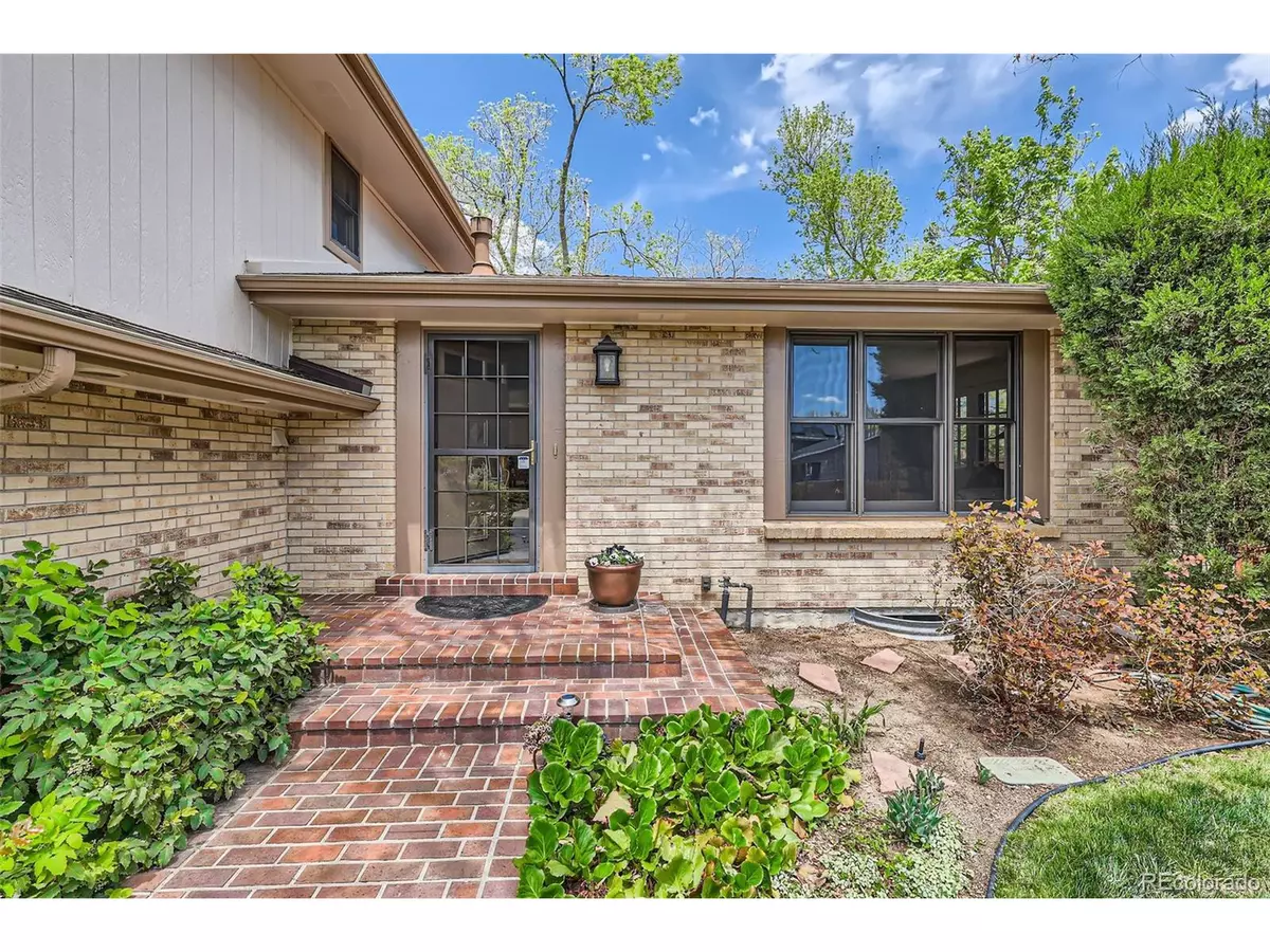Lakewood, CO 80232,10165 W Iowa Ave