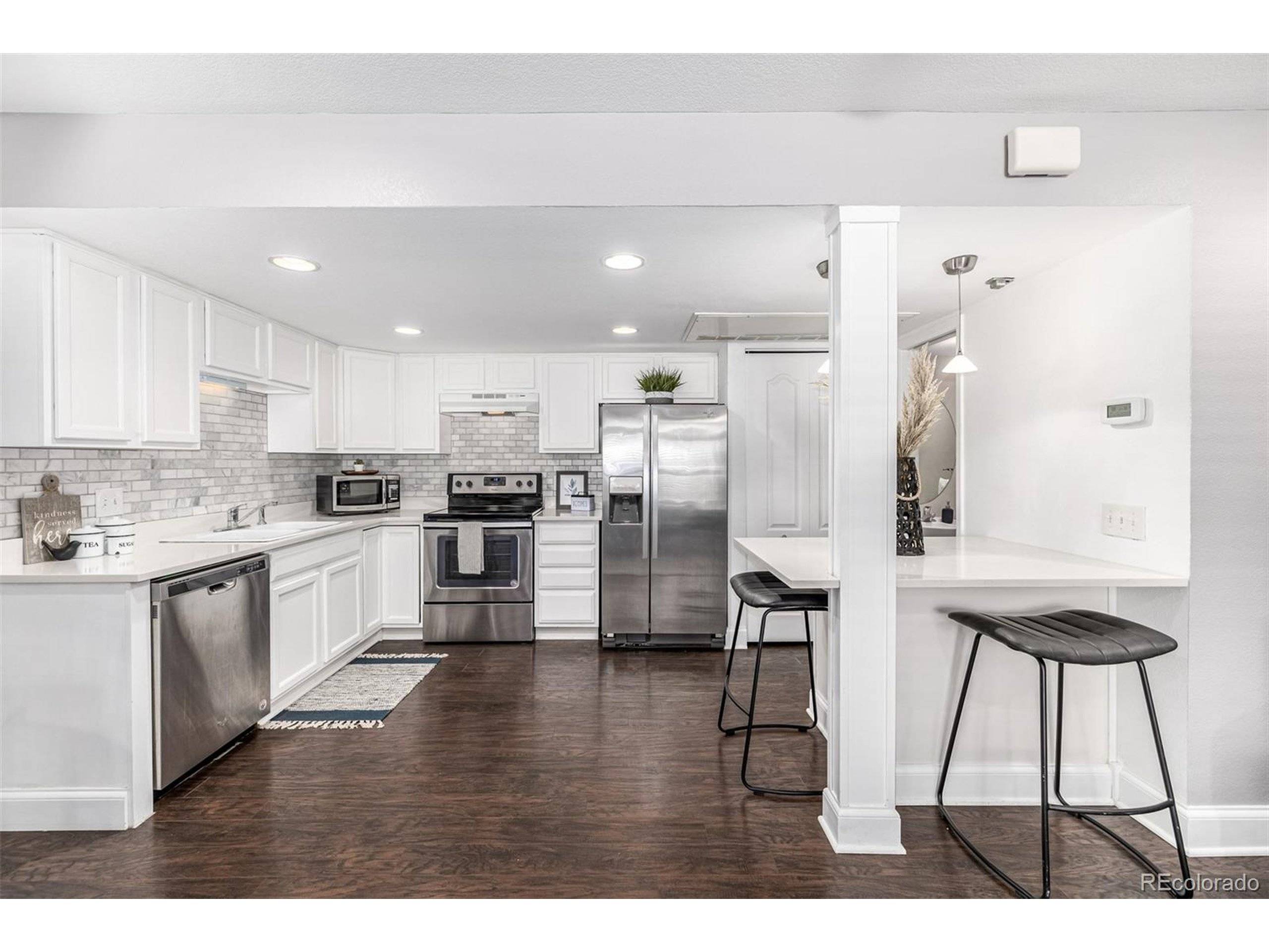 1650 S Deframe St #B6, Lakewood, CO 80228