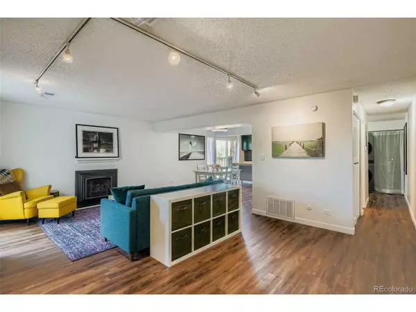 Denver, CO 80222,2917 S Locust St