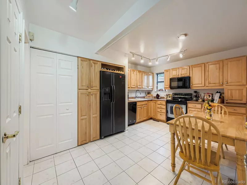 9616 E Kansas Cir #15, Denver, CO 80247