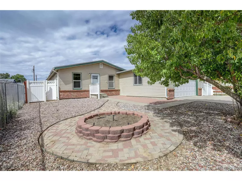 725 2nd St, Bennett, CO 80102