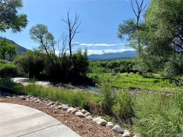 Salida, CO 81201,302 Southside Loop