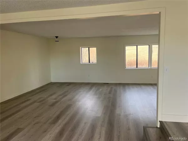 Elbert, CO 80106,24395 Main St