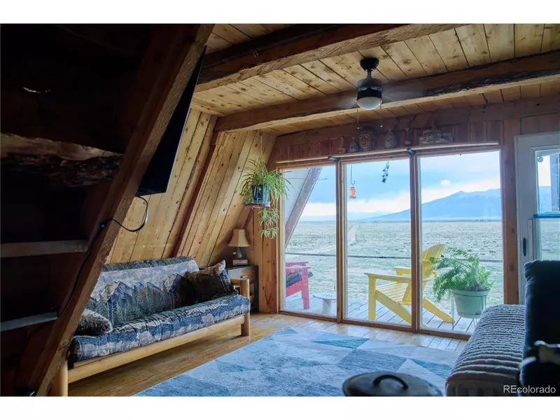 10482 32nd St, Blanca, CO 81123