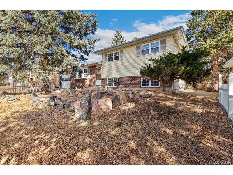 4623 La Cresta Dr, Colorado Springs, CO 80918