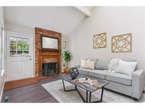 Littleton, CO 80120,2901 W Long Dr #B
