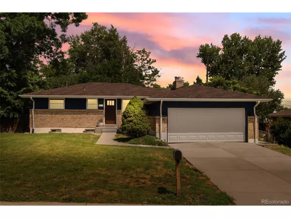 6922 Vance St, Arvada, CO 80003