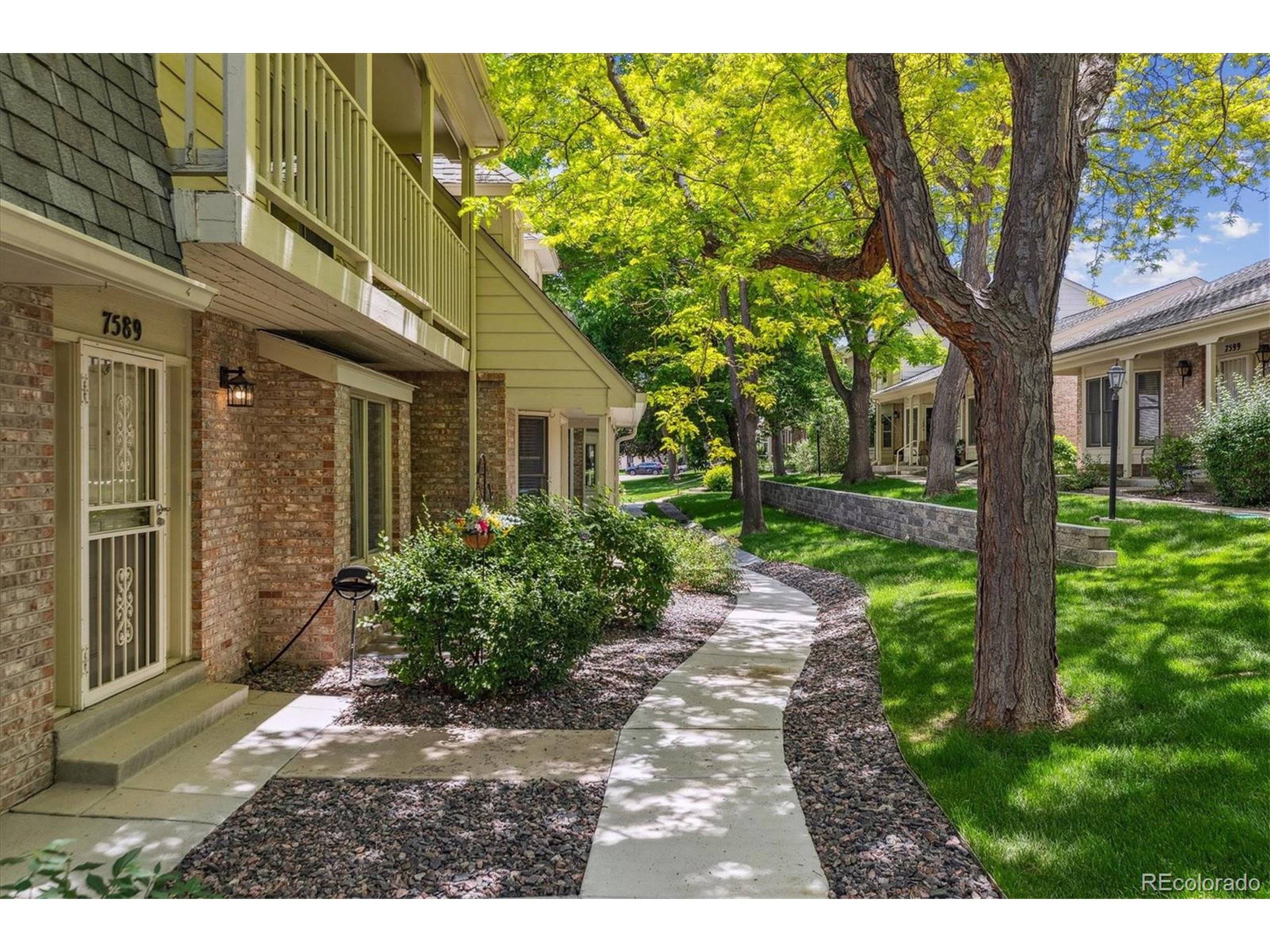 Centennial, CO 80122,7589 S Cove Cir