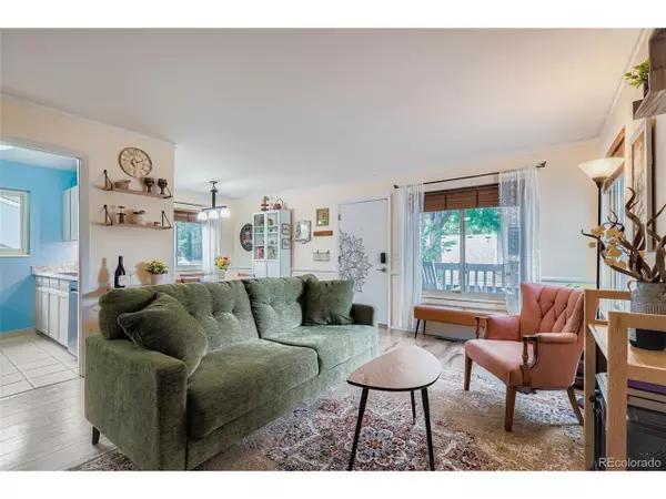 Lakewood, CO 80227,2557 S Dover St #8
