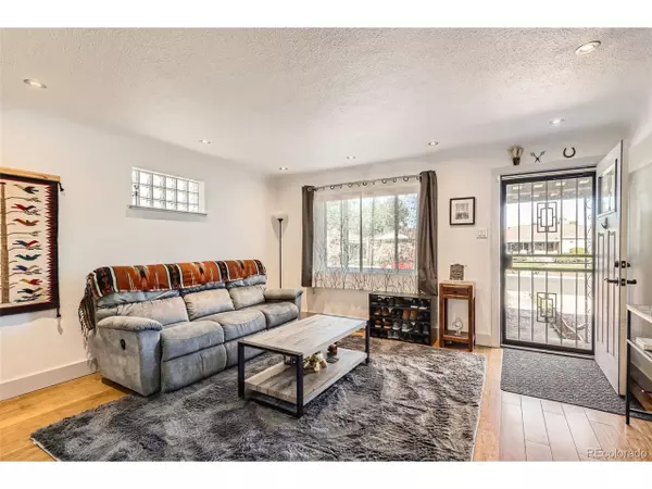 Denver, CO 80207,3020 Niagara St