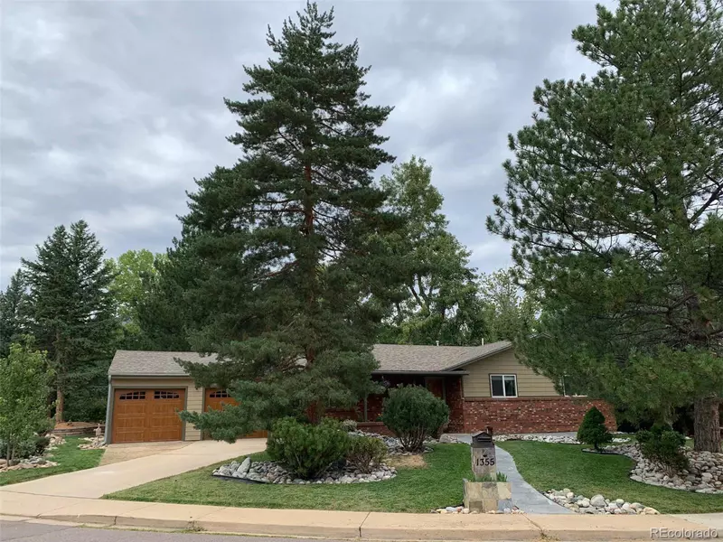 1355 Claremont Dr, Boulder, CO 80305