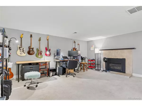 Centennial, CO 80121,4216 E Maplewood Way