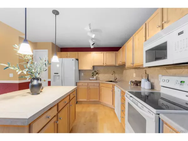 Littleton, CO 80127,9876 W Freiburg Dr #F