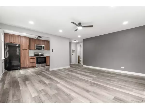 1182 Clermont St #201, Denver, CO 80220