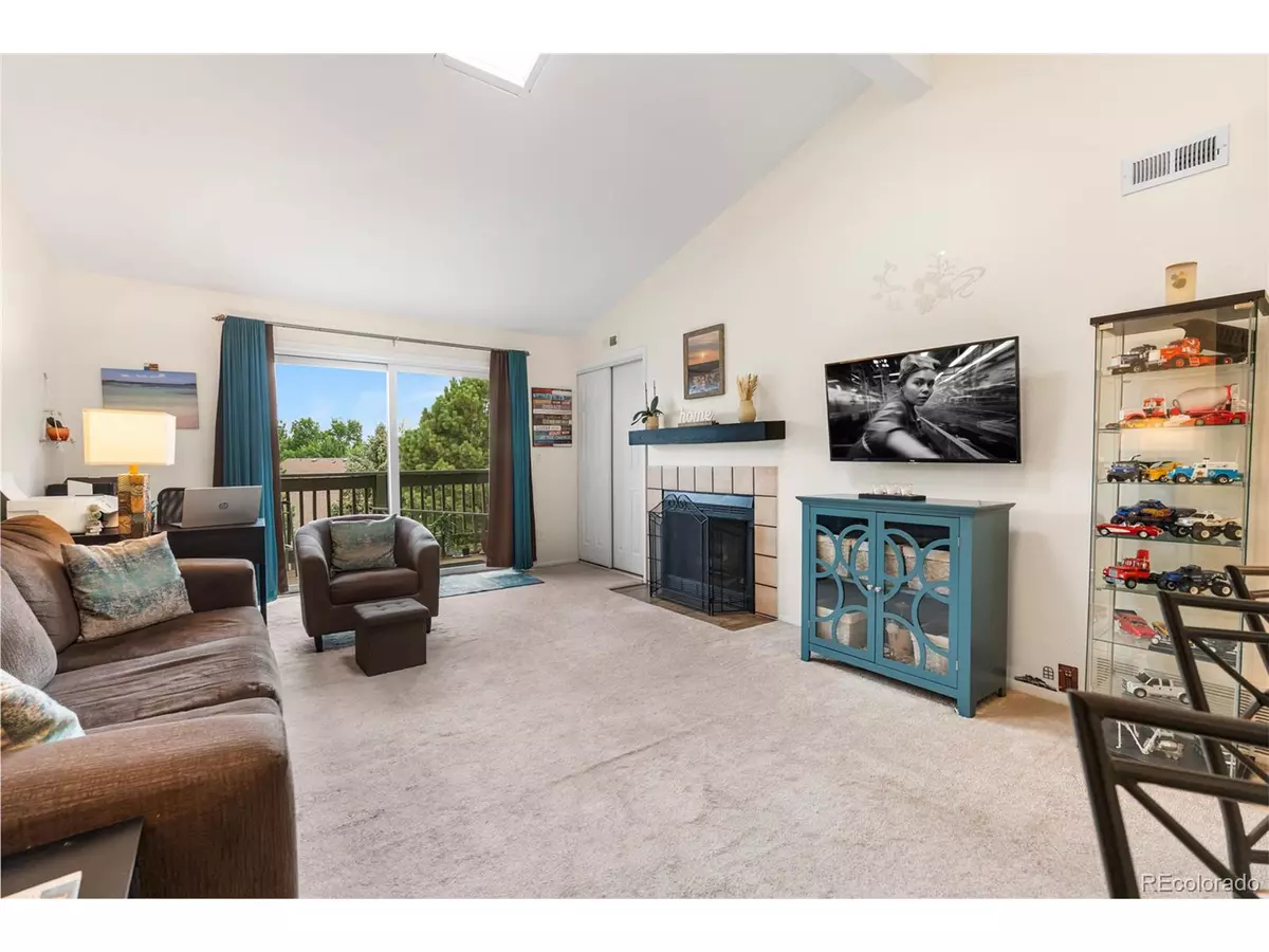 Englewood, CO 80111,6475 S Dayton St #305