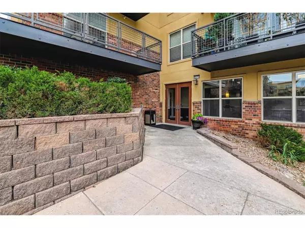 9079 E Panorama Cir #209, Englewood, CO 80112
