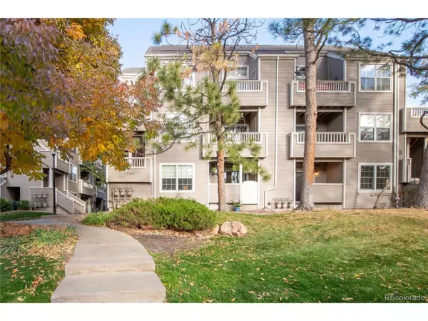 Lakewood, CO 80227,5704 W Asbury Pl #204