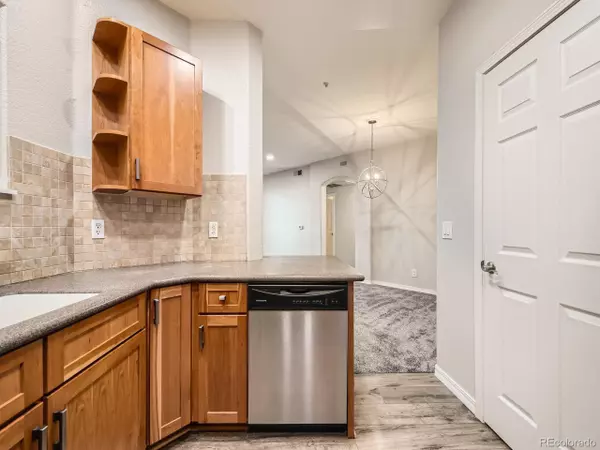 Littleton, CO 80120,1661 W Canal Cir #324