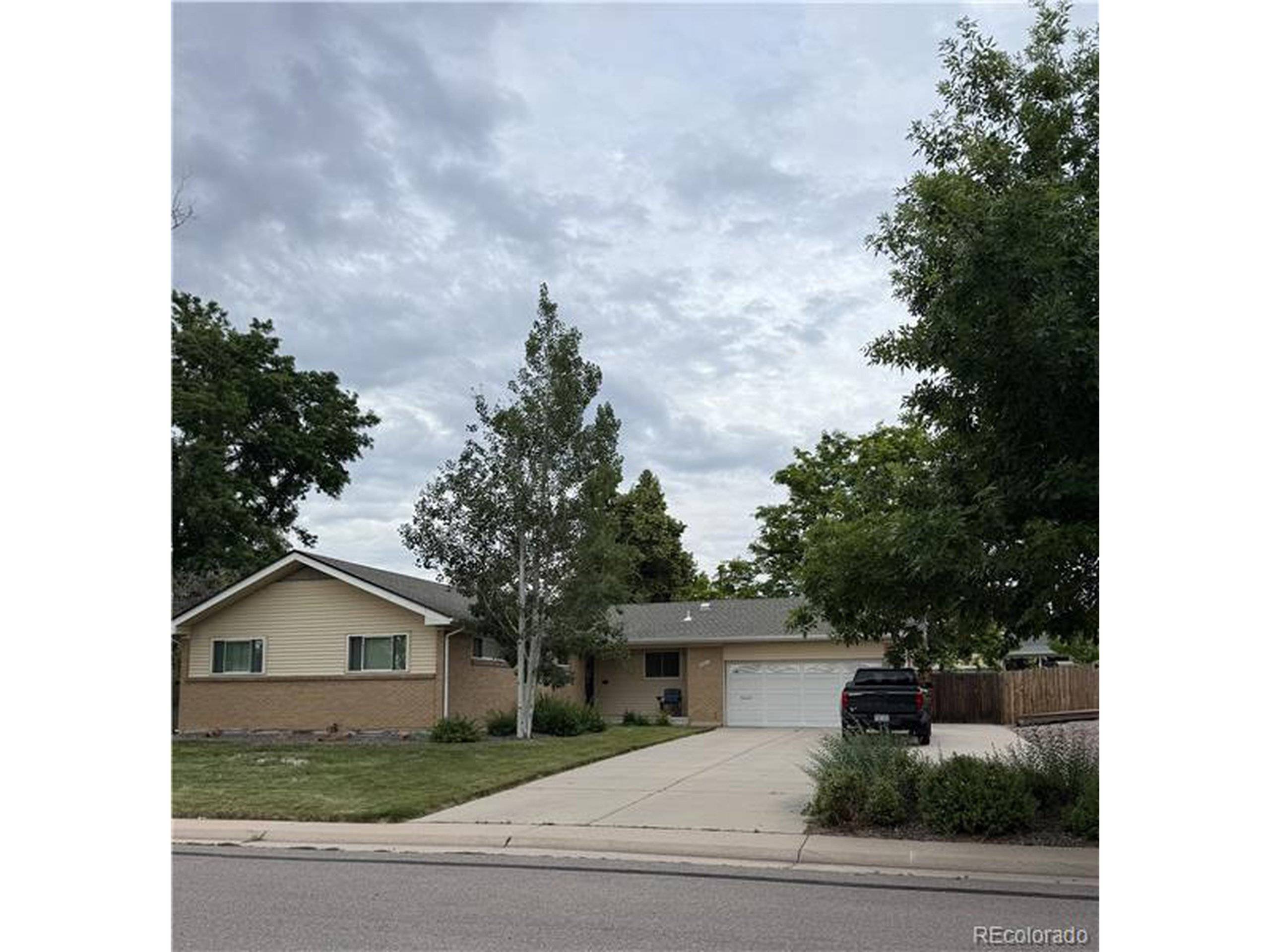 6600 S Williams Cir, Centennial, CO 80121