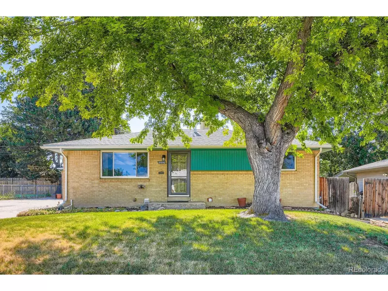 8650 Oakwood St, Westminster, CO 80031