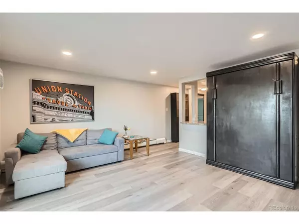 65 N Clarkson St #604, Denver, CO 80218