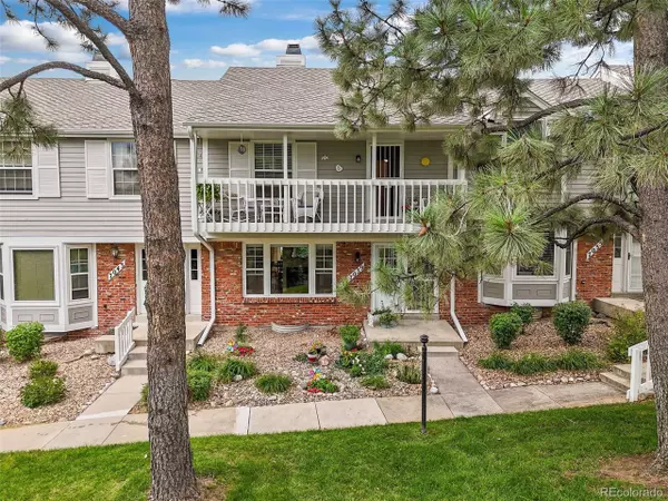 7039 E Briarwood Dr, Centennial, CO 80112
